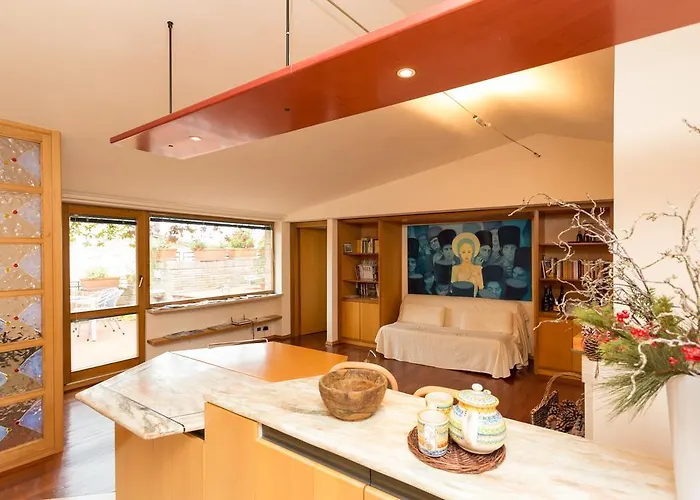 La Mansarda Apartment *